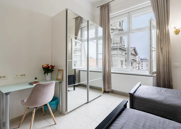 Basilica Monnalisa Luxury 3 Bedrooms With Amazing View Need Reservation X Free Parking דירה