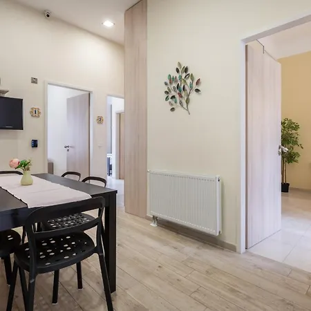 Apartment Basilika Monnalisa Luxury 3 Bedrooms With Amazing View Need Reservation X Free Parking Budapest